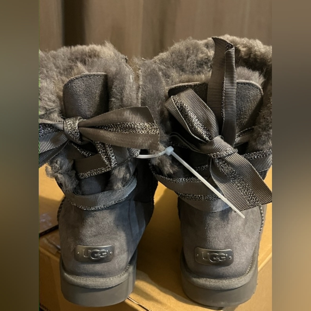 UGG CUSTOMIZABLE BAILEY BOW CHARCOAL BOOTS - WOMEN'S